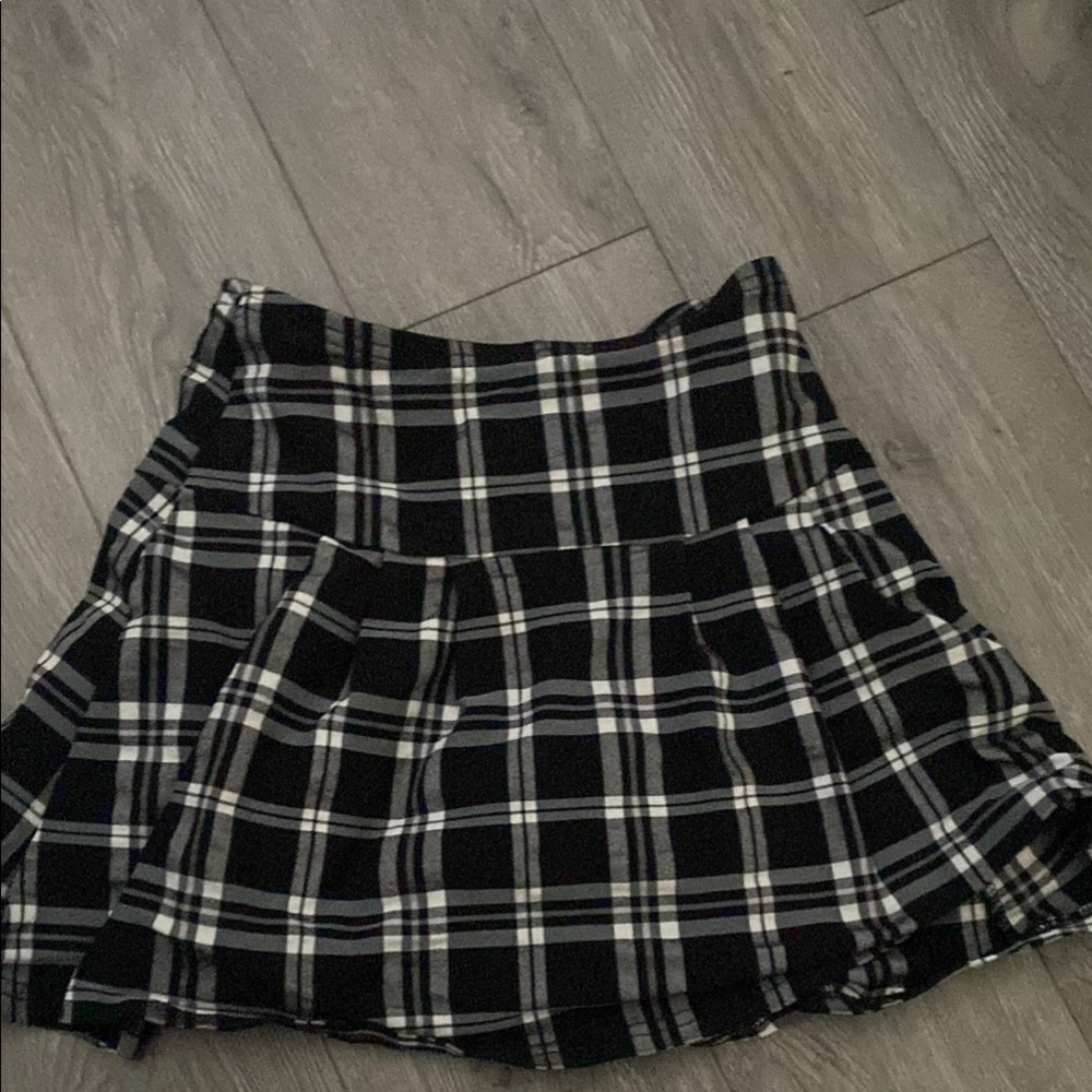 Black and White Pleated Skater Mini Skirt
